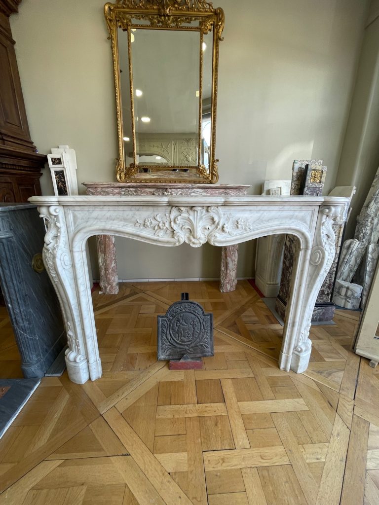 Elégante Cheminée Ancienne De Style Louis XV - Cheminées Camus Fils