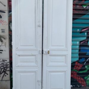portes anciennes de style Louis 16