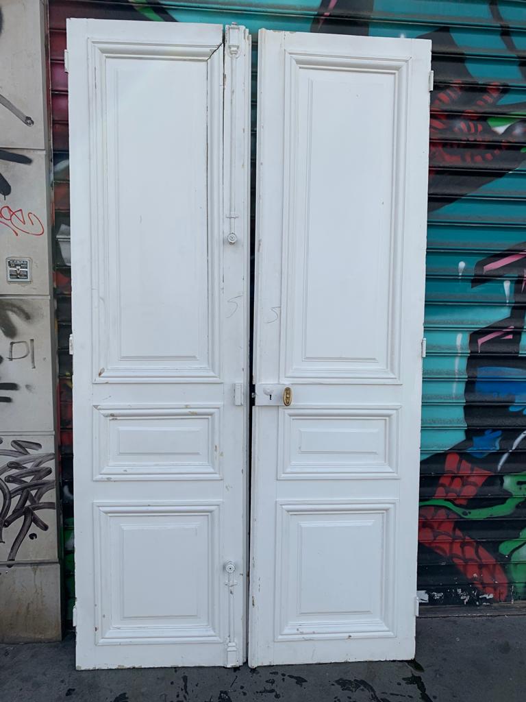 portes anciennes de style Louis 16
